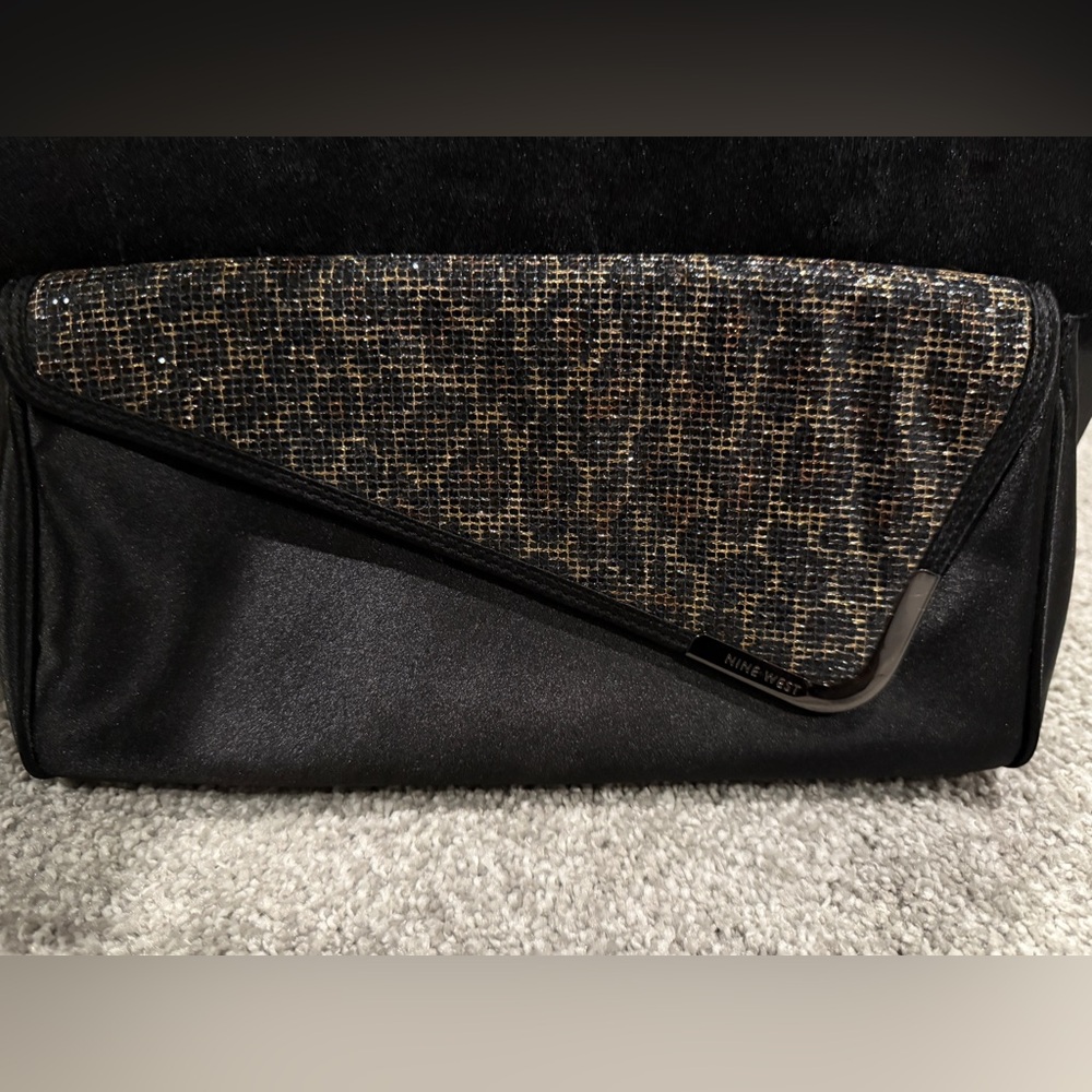 Nine West “Danee” Asymmetrical Clutch w/shoulder chain